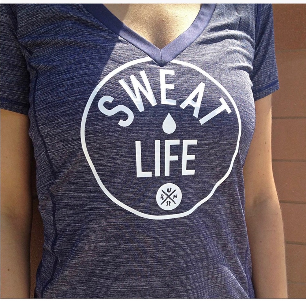 Cadet runner SS tee Lululemon size 6